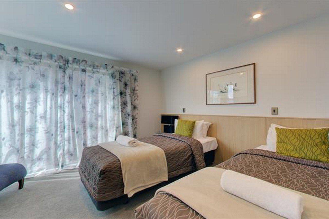 Alpine Resort Wanaka Thc Hotels And Resorts Exterior photo