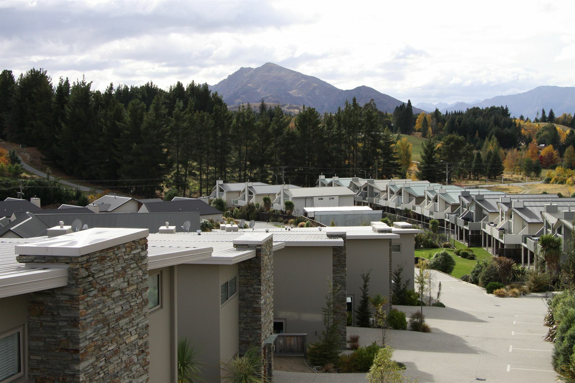 Alpine Resort Wanaka Thc Hotels And Resorts Exterior photo