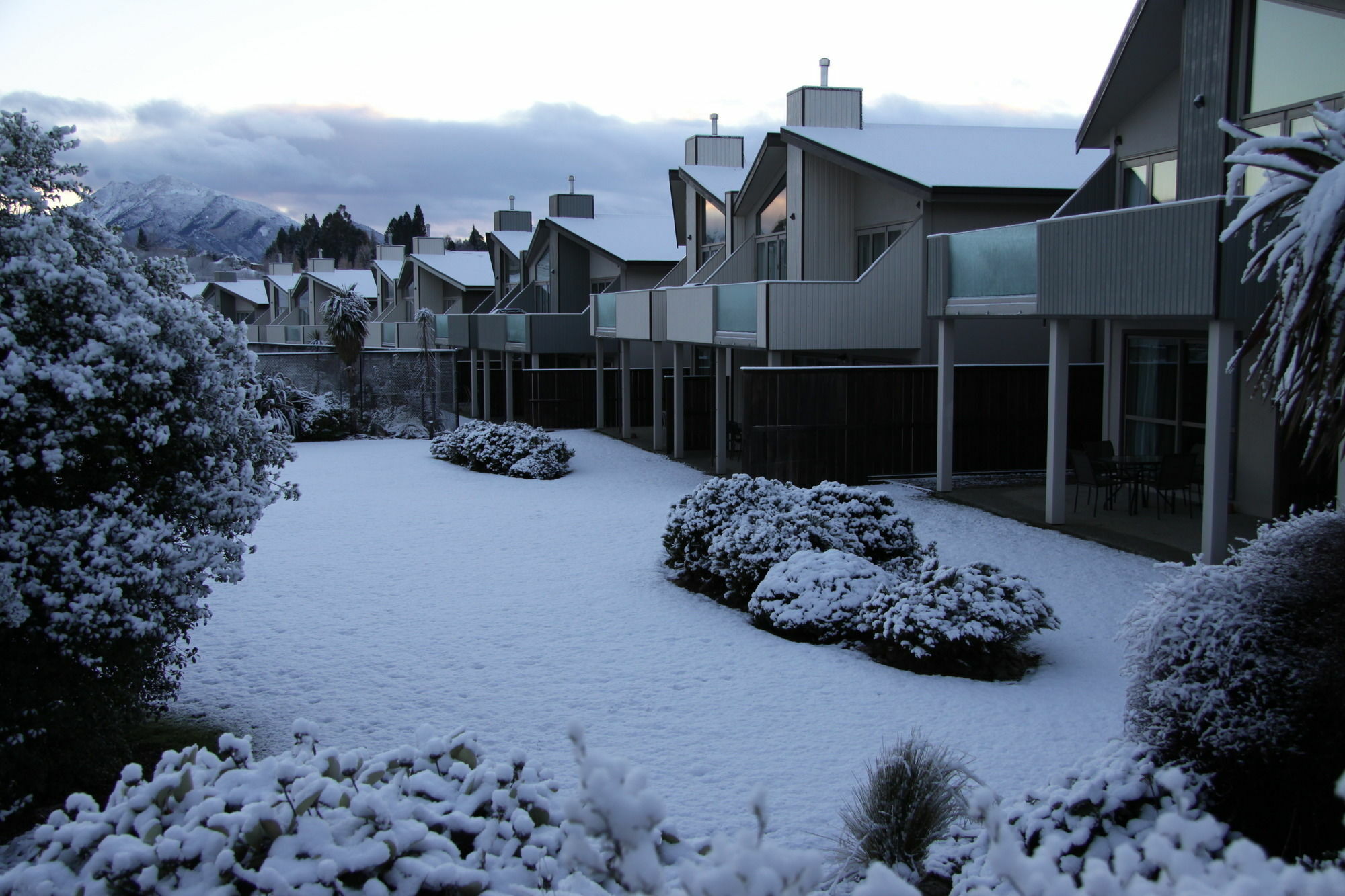 Alpine Resort Wanaka Thc Hotels And Resorts Exterior photo